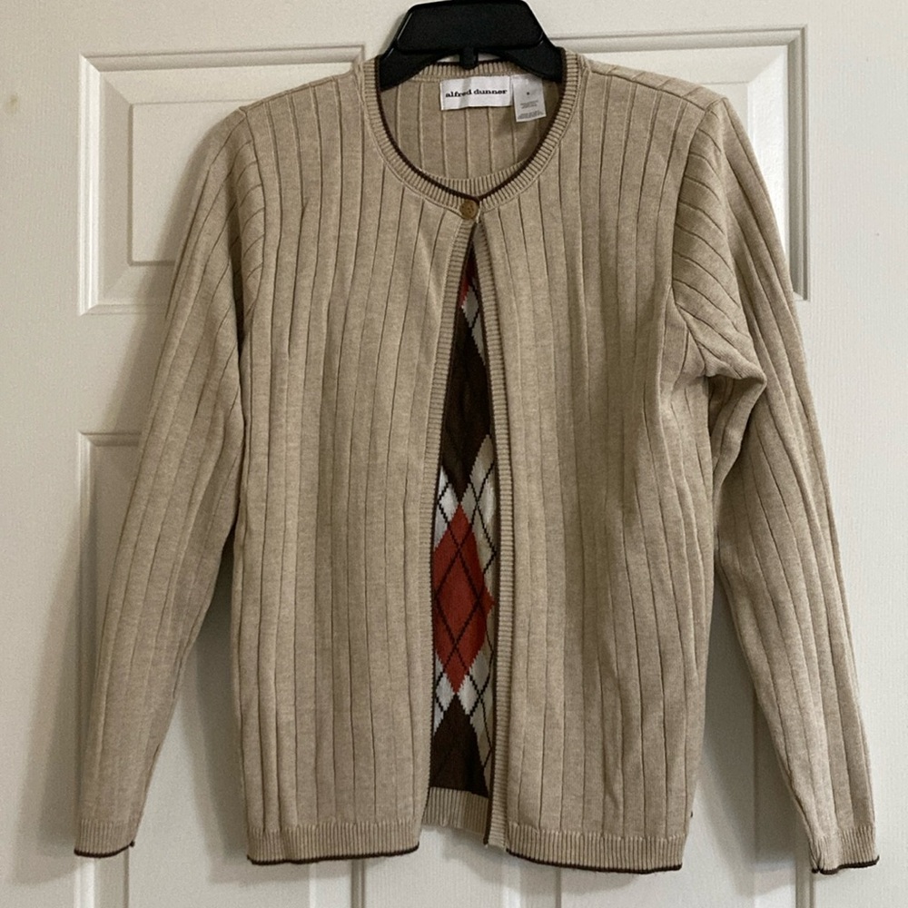Long sleeve sweater with two piece look